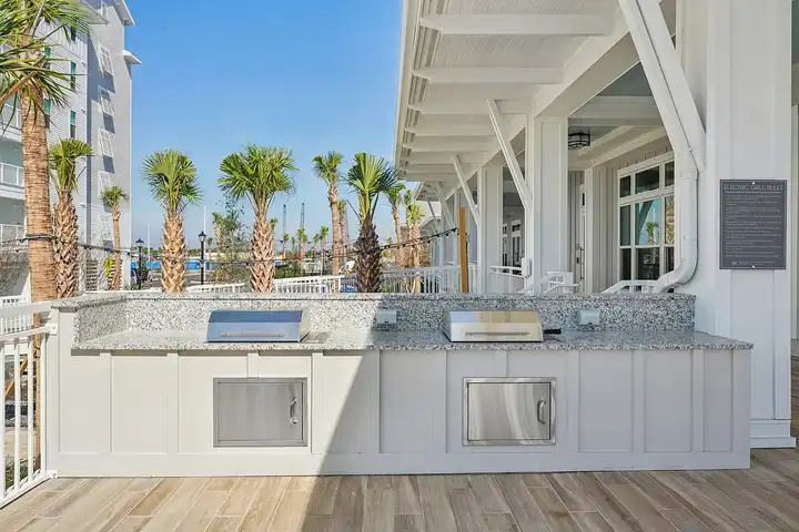 MAA Breakwater - Tampa, FL 33611 | ApartmentGuide.com