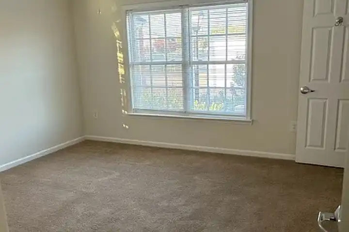 Patterson Crossing - Hampton, VA 23669 | ApartmentGuide.com