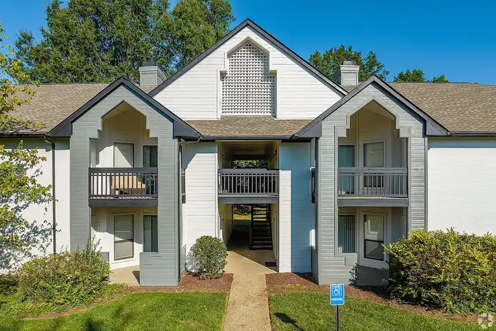 The Taylor at 502 - Louisville, KY 40220 | ApartmentGuide.com