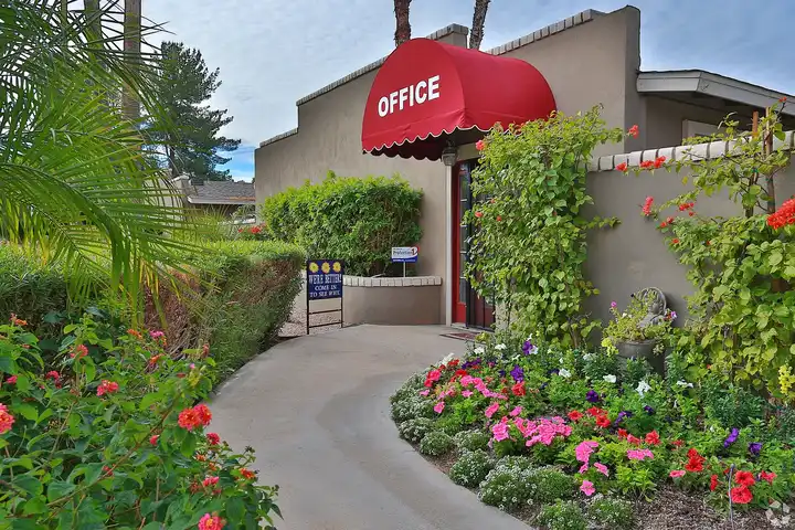 Leasing office at Camelback Courtyard.