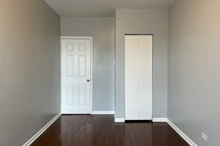 Jade Apartments - Chicago, IL 60624 | ApartmentGuide.com