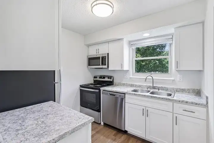 Monroeville Apartments at Belmont Ridge - Monroeville, PA 15146 ...