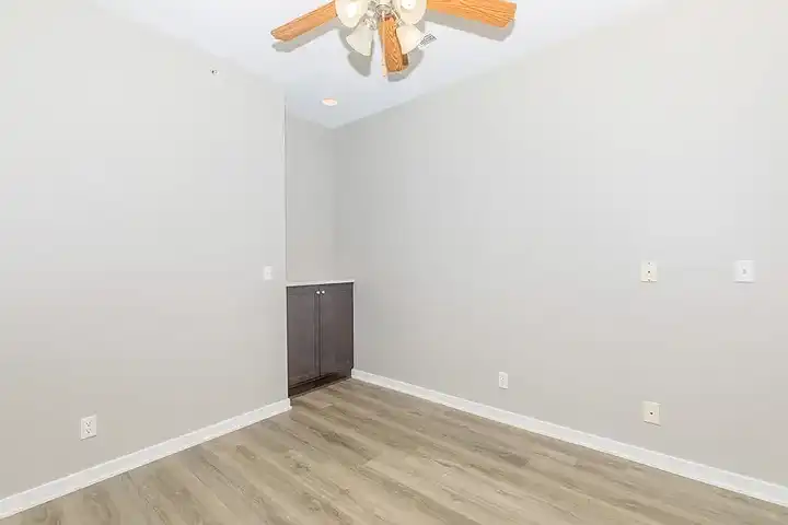 Springhill Ridge Apartments - Omaha, NE 68136 | ApartmentGuide.com