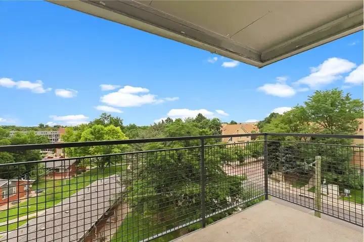 4805 E Kentucky - Denver, CO 80246 | ApartmentGuide.com