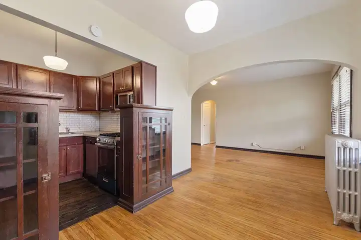Butler Place Apartments - Indianapolis, IN 46219 | ApartmentGuide.com