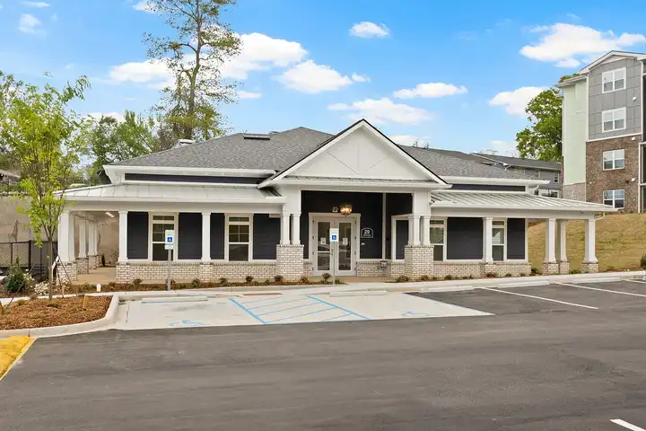 The Riley Overbrook - Greenville, SC 29607 | ApartmentGuide.com