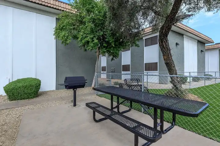 Palisade Park Aparments - Phoenix, AZ 85015 | ApartmentGuide.com
