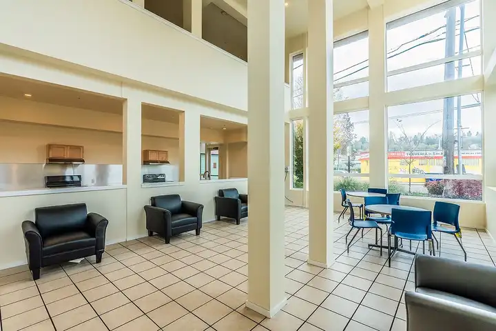 aPodment Suites at Genoa ! Central District - Seattle, WA 98144 ...