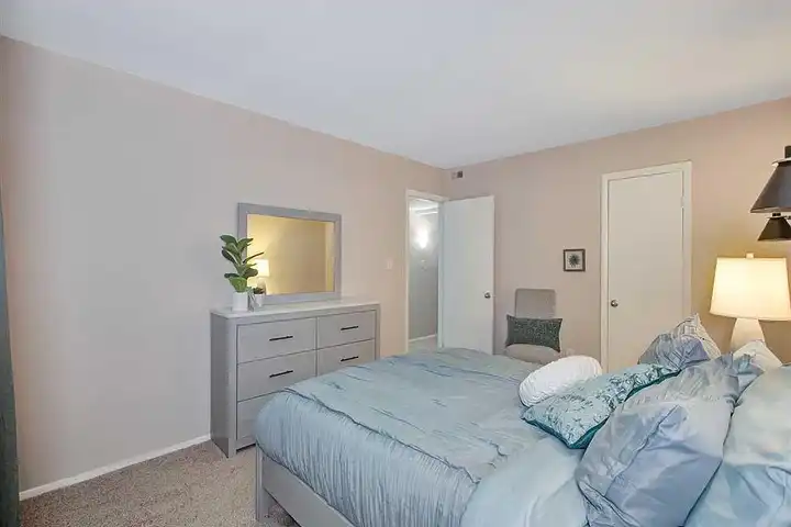 Ridgewood Club Apartments - Virginia Beach, VA 23452 | ApartmentGuide.com