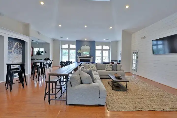 The Apartments at Diamond Ridge - Baltimore, MD 21244 | ApartmentGuide.com