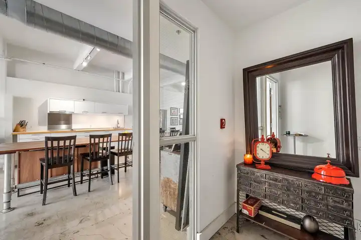 812 S Spring St unit # 5 - Los Angeles, CA 90014 | ApartmentGuide.com