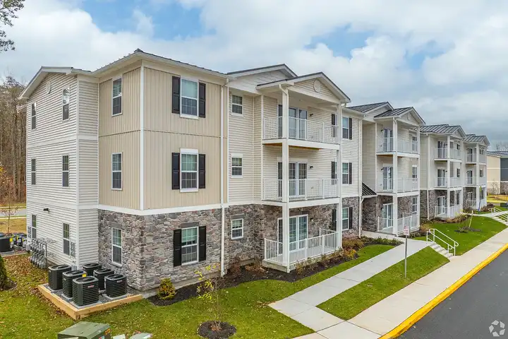 French Park Apartments - Newark, DE 19702 | ApartmentGuide.com