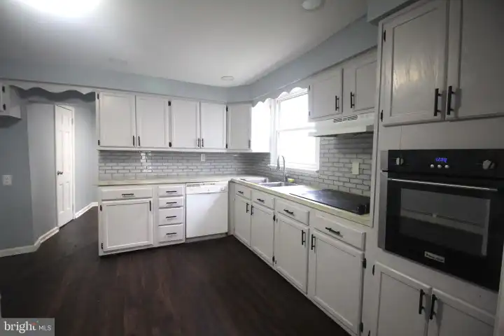 825 W 2nd St - Florence, NJ 08518 | ApartmentGuide.com