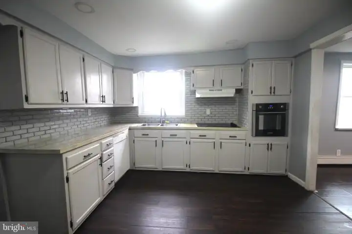 825 W 2nd St - Florence, NJ 08518 | ApartmentGuide.com