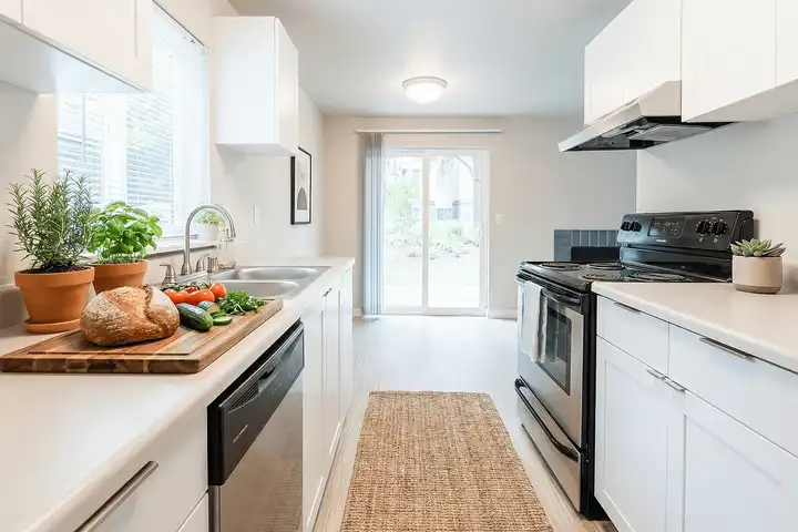 Notch 8 Apartments - Tacoma, WA 98444 | ApartmentGuide.com
