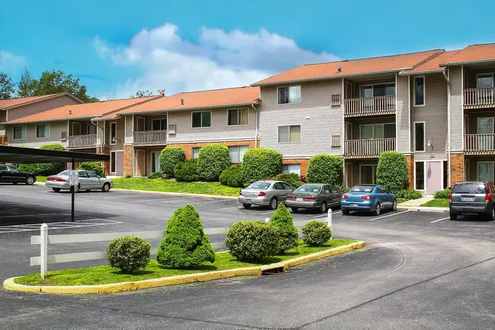 Hunter Ridge - Bloomington, IN 47401 | ApartmentGuide.com