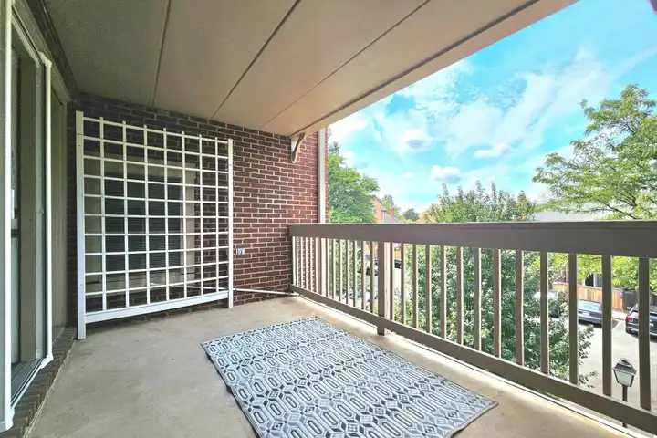 516 N West St - Alexandria, VA 22314 | ApartmentGuide.com