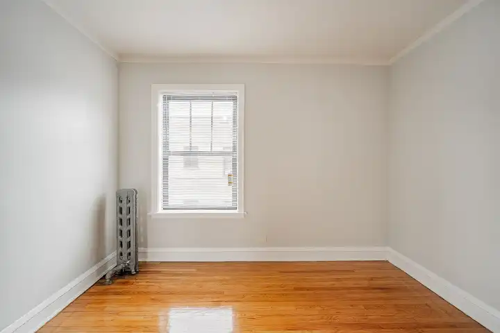 4742-48 S. Woodlawn Ave - Chicago, IL 60615 | ApartmentGuide.com