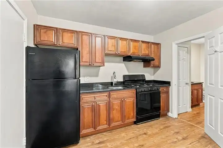 70 Main St #2R - Woonsocket, RI 02895 | ApartmentGuide.com