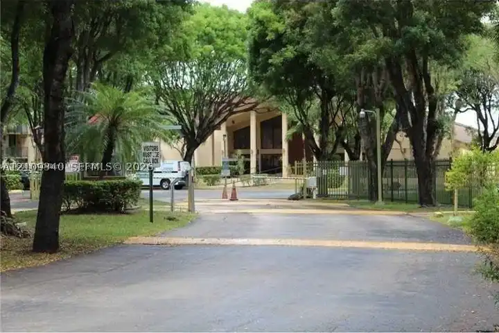14321 N Kendall Dr #104F - Miami, FL 33186 | ApartmentGuide.com