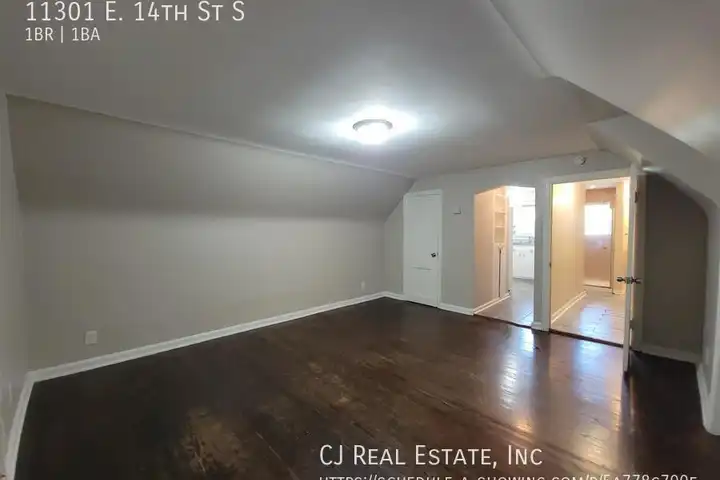 11301 East 14th St S - Independence, MO 64052 | ApartmentGuide.com