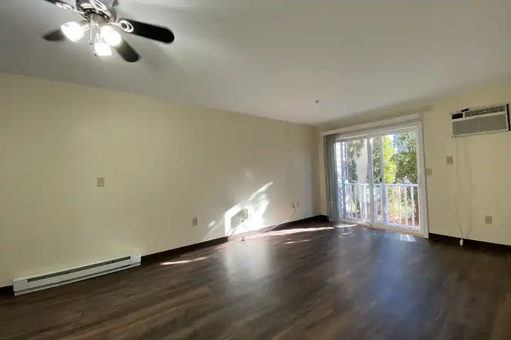 Sunset Ridge Apartments - Manchester, NH 03104 | ApartmentGuide.com