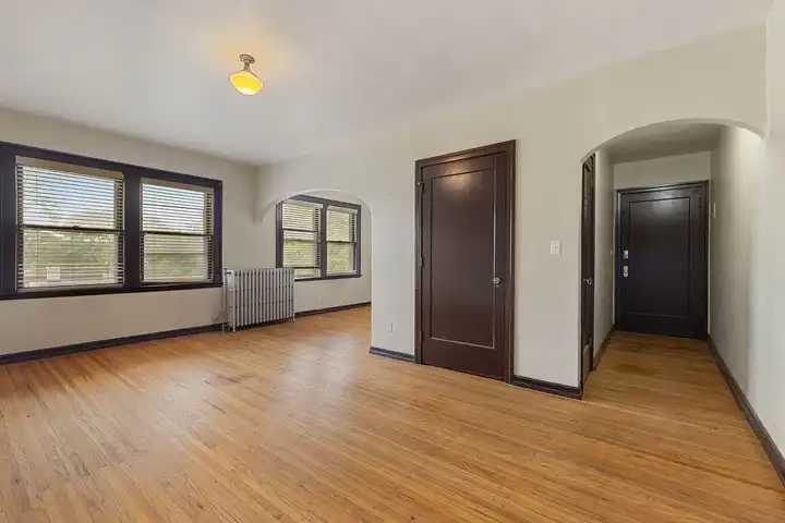 Butler Place Apartments - Indianapolis, IN 46219 | ApartmentGuide.com