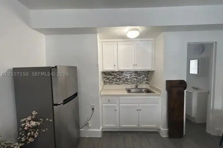 1843 Dewey St #111 - Hollywood, FL 33020 | ApartmentGuide.com