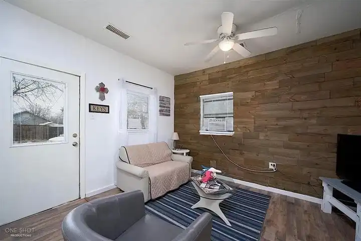 140 Merchant St #1 - Abilene, TX 79603 | ApartmentGuide.com
