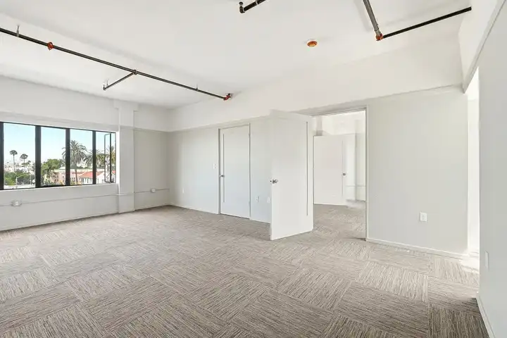 5128 Marathon St - Los Angeles, CA 90038 | ApartmentGuide.com