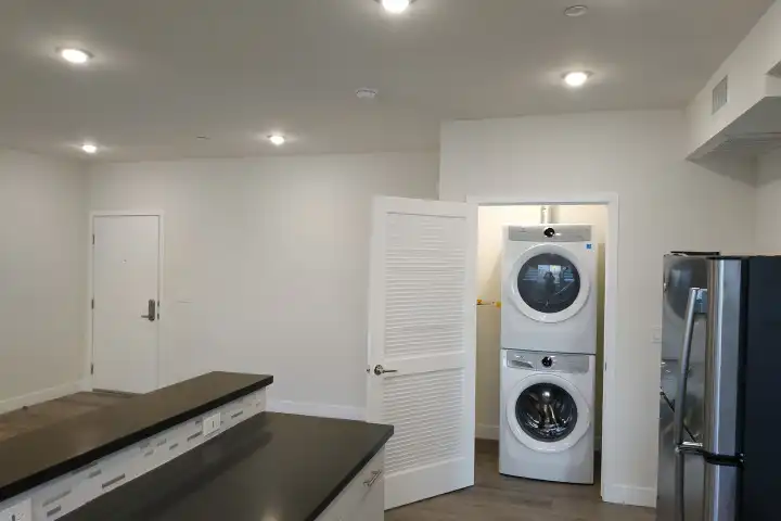 18529 Calvert St unit 303 - Los Angeles, CA 91335 | ApartmentGuide.com