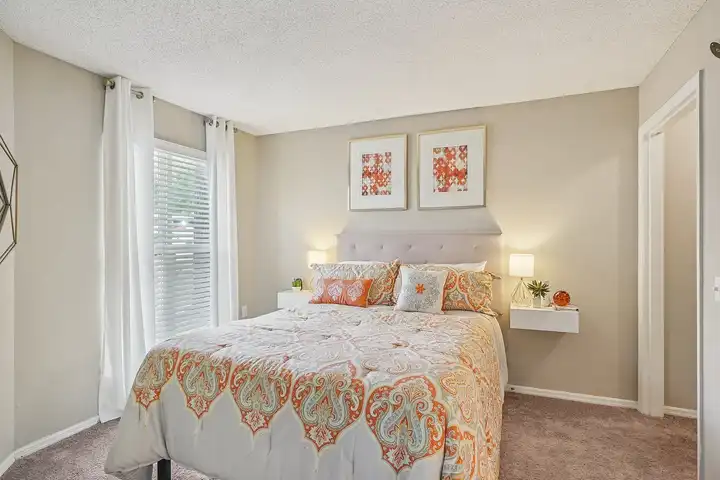 The Falls - Raleigh, NC 27612 | ApartmentGuide.com