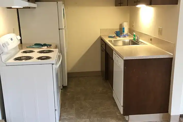 Brentwood Square - Seattle, WA 98133 | ApartmentGuide.com