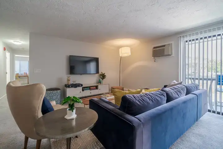 Rosemont Square - Randolph, MA 02368 | ApartmentGuide.com