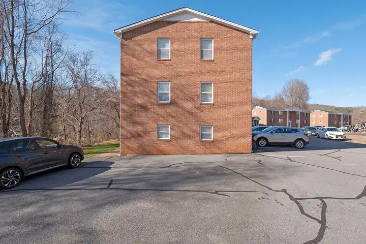 Sunset Manor Apartments - Stuart, VA 24171 | ApartmentGuide.com