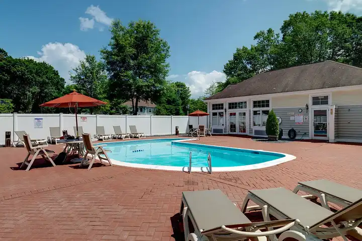 Littlebrook Apartments - Hudson, MA 01749 | ApartmentGuide.com
