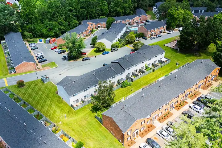 Blue Ridge Crossing Apartments & Townhomes - Charlottesville, VA 22901 ...