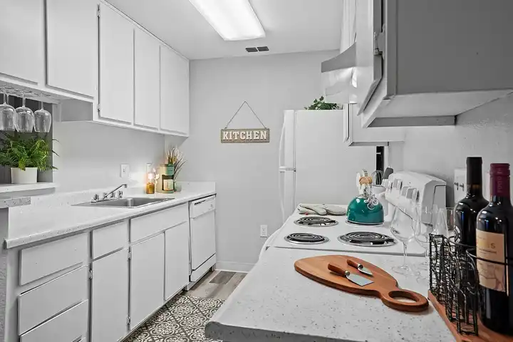 Gold Ridge Apartments - Sacramento, CA 95827 | ApartmentGuide.com