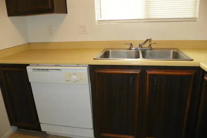 1300 Grande Blvd SE #B - Rio Rancho, NM 87124 | ApartmentGuide.com