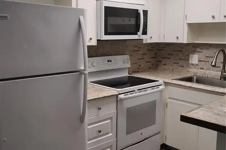 116 Southwest Jefferson Cir N unit 4 - Saint Petersburg, FL 33703 ...