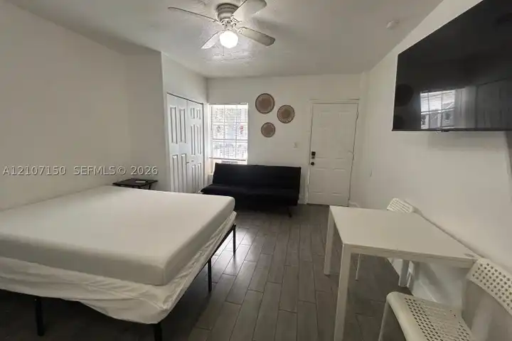 1843 Dewey St #111 - Hollywood, FL 33020 | ApartmentGuide.com