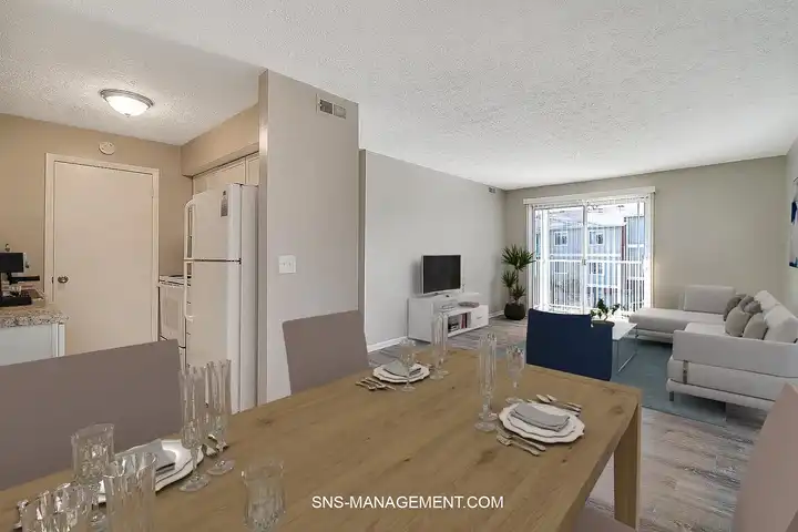 Woodside Aparments - Cincinnati, OH 45239 | ApartmentGuide.com
