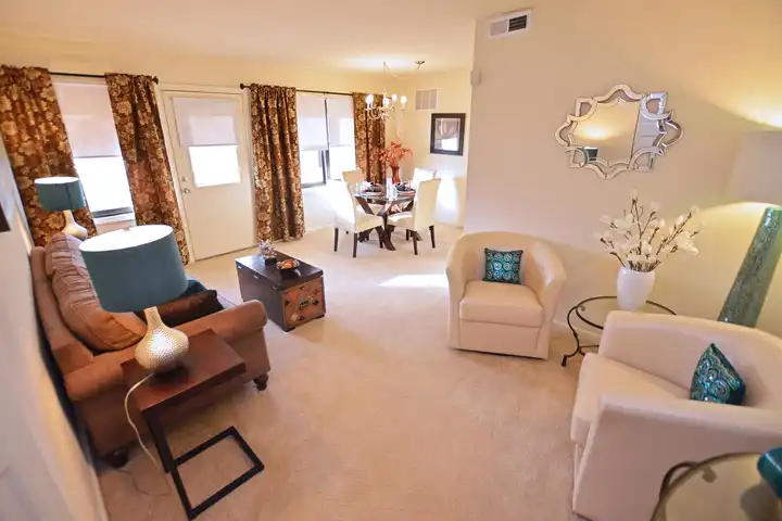 Hillendale Gate - Parkville, MD 21234 | ApartmentGuide.com
