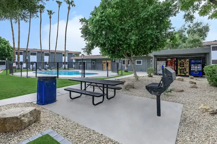Palisade Park Aparments - Phoenix, AZ 85015 | ApartmentGuide.com