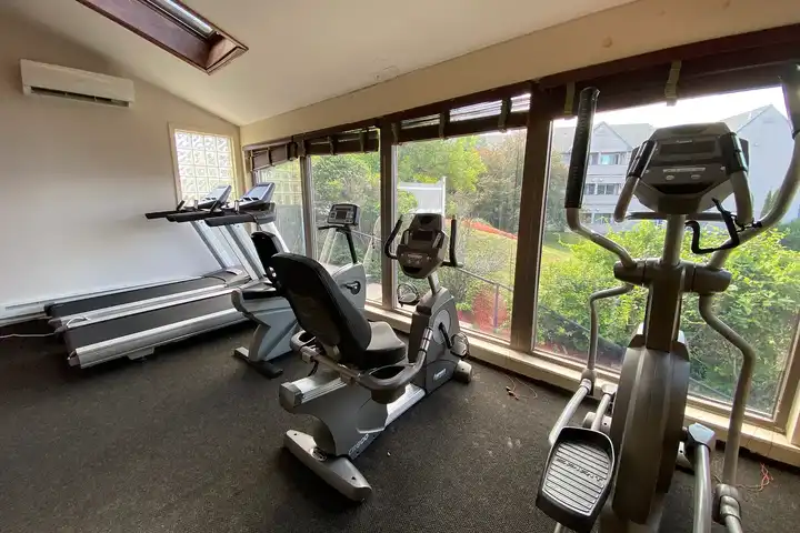 Sunset Ridge Apartments - Manchester, NH 03104 | ApartmentGuide.com