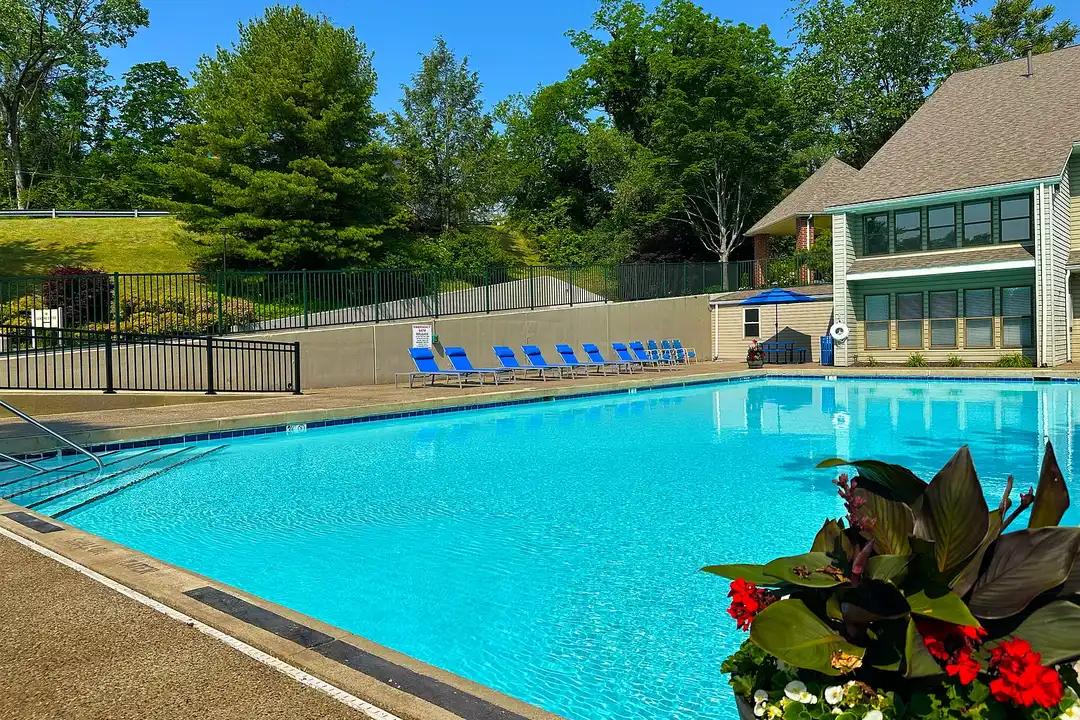 Monroeville Apartments at Belmont Ridge - Monroeville, PA 15146 ...