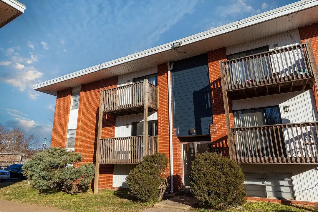 Seminole North Apartments - Springfield, MO 65804 | ApartmentGuide.com