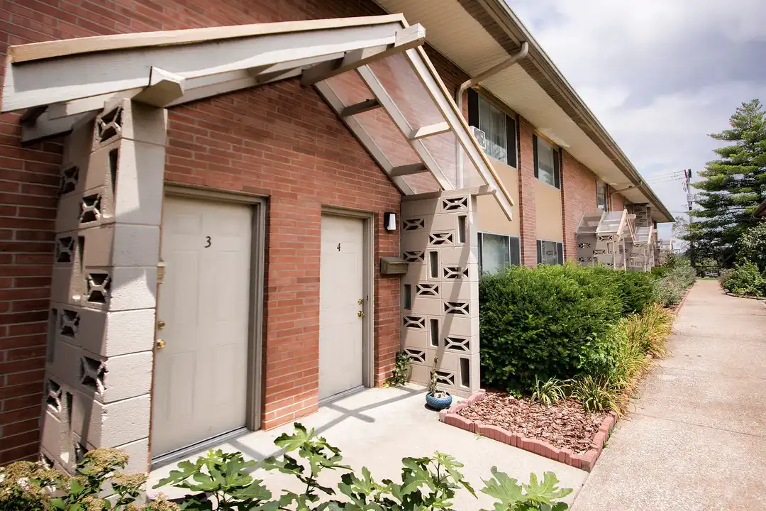 Bart Villa Apartments - Bloomington, IN 47401 | ApartmentGuide.com - Detailed Bart Delivered And Finished Apartment Renovation