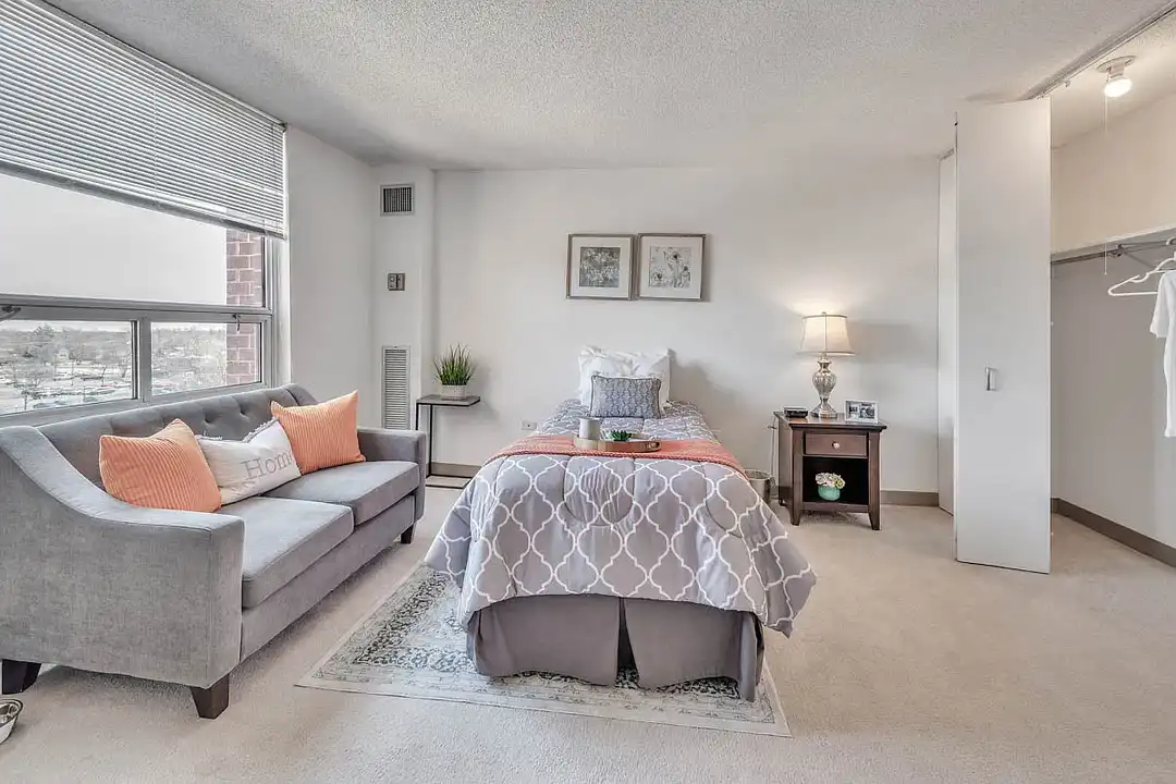 Curated visual reference: Visual Reference: Legacy Crossings Apartment Living Niles Il 60714