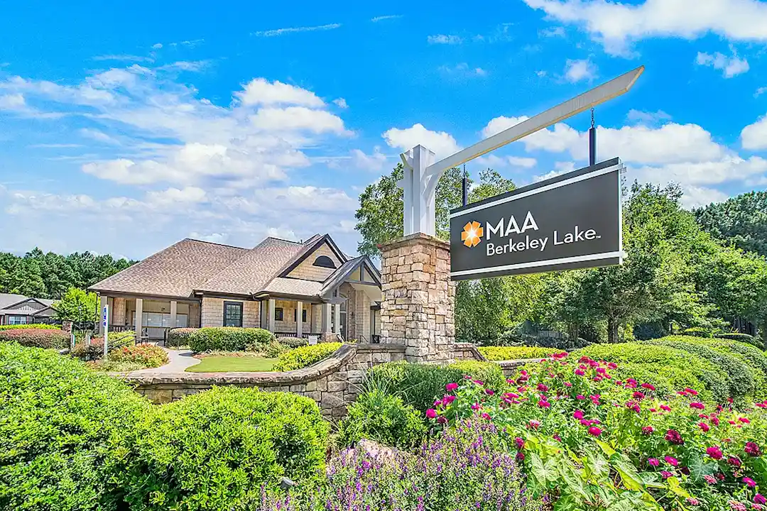 MaAページ MAA Berkeley Lake luxury apartments bring exquisite